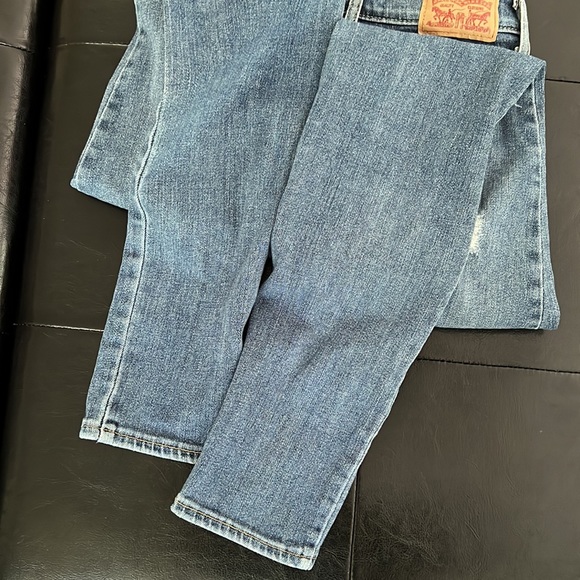 Levi’s 721 High Rise Skinny Jeans - Picture 5 of 6